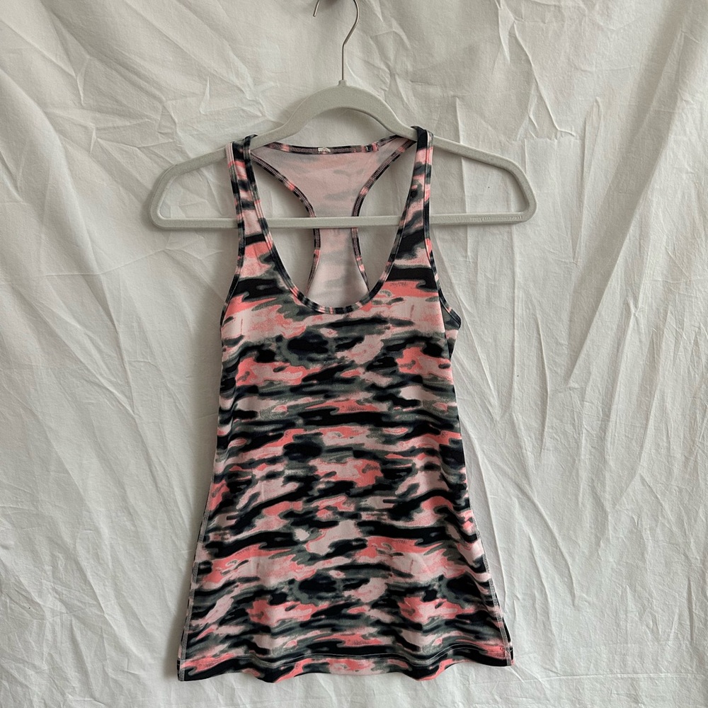 Lululemon Cool Racerback in Wamo Camo Barely Pink- Size 8